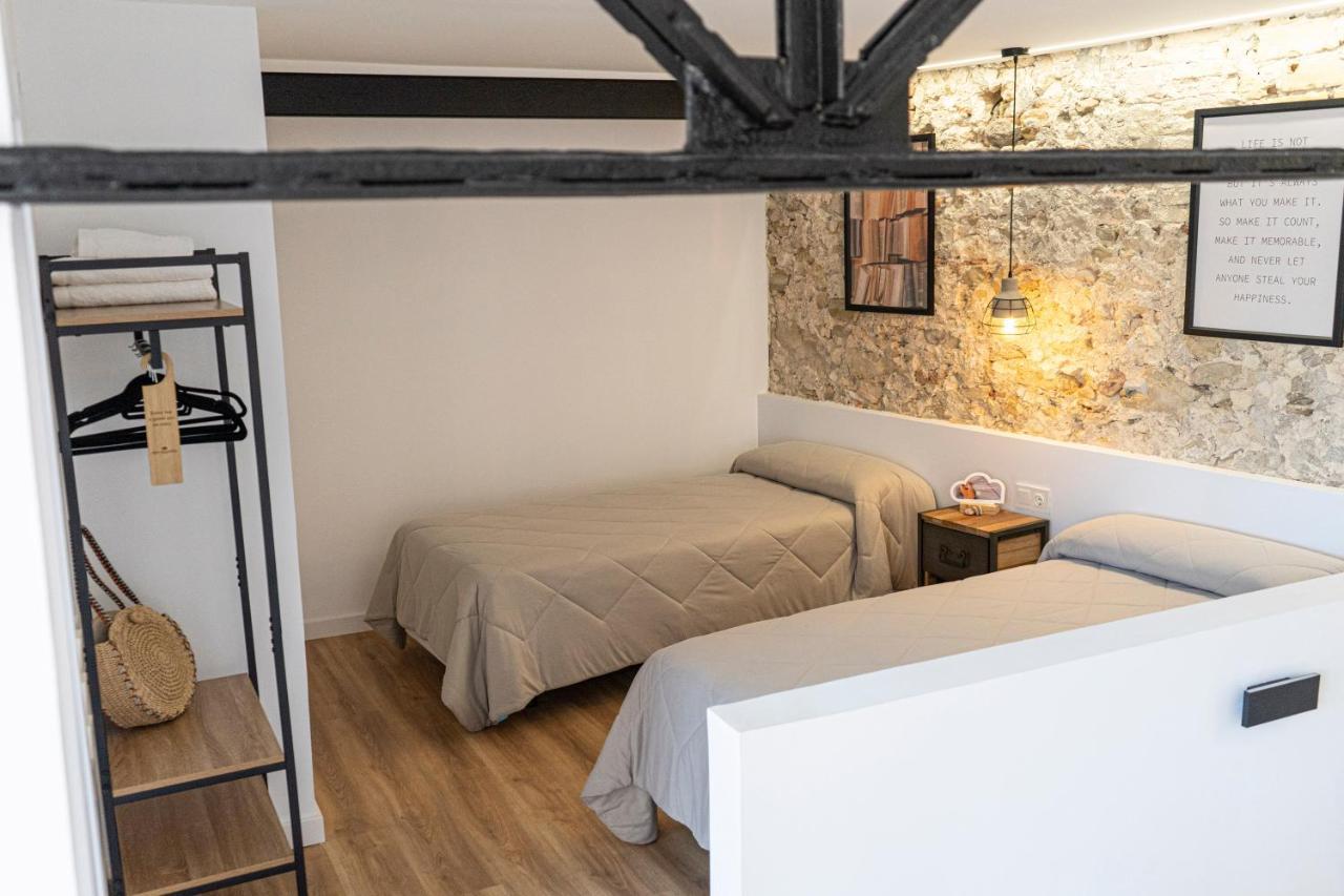 Apartamentos Bocairenthomes, En Pleno Centro De Bocairent, Con Pequena Piscina Y Parking Privado Eksteriør billede