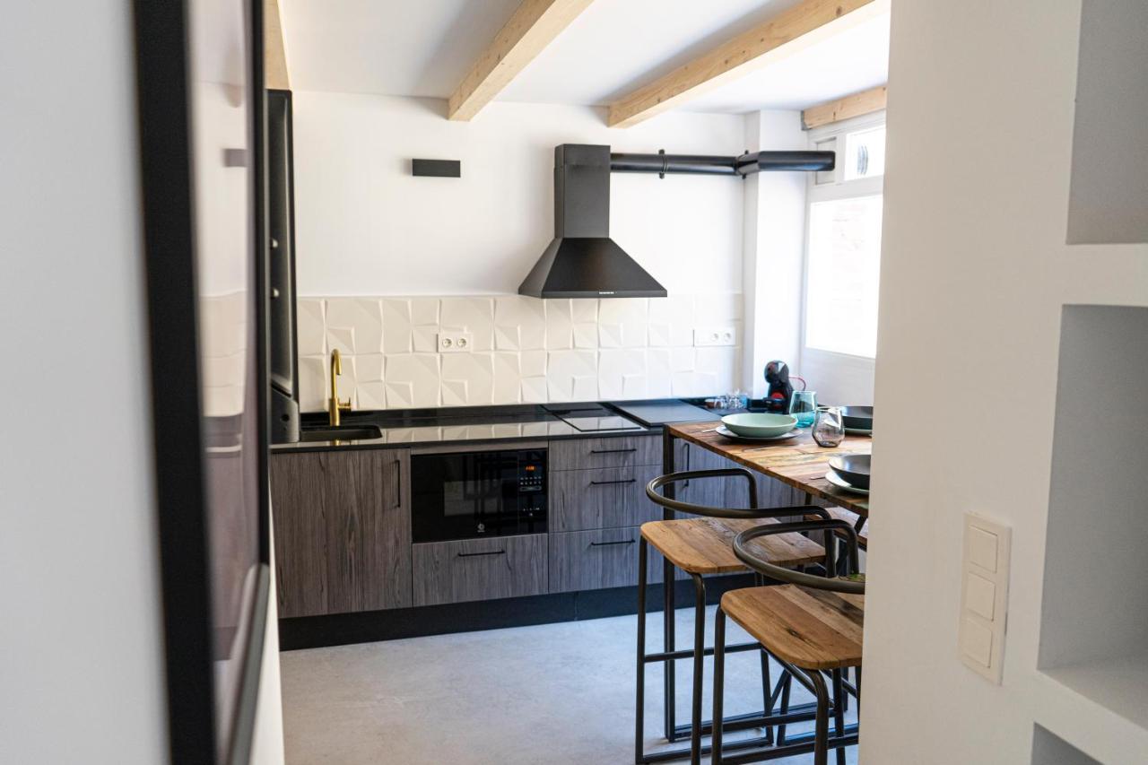 Apartamentos Bocairenthomes, En Pleno Centro De Bocairent, Con Pequena Piscina Y Parking Privado Eksteriør billede