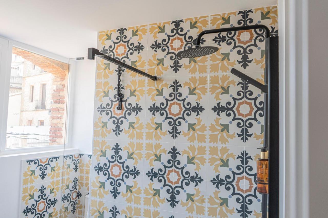 Apartamentos Bocairenthomes, En Pleno Centro De Bocairent, Con Pequena Piscina Y Parking Privado Eksteriør billede