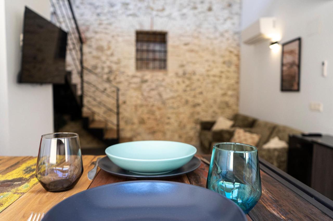 Apartamentos Bocairenthomes, En Pleno Centro De Bocairent, Con Pequena Piscina Y Parking Privado Eksteriør billede