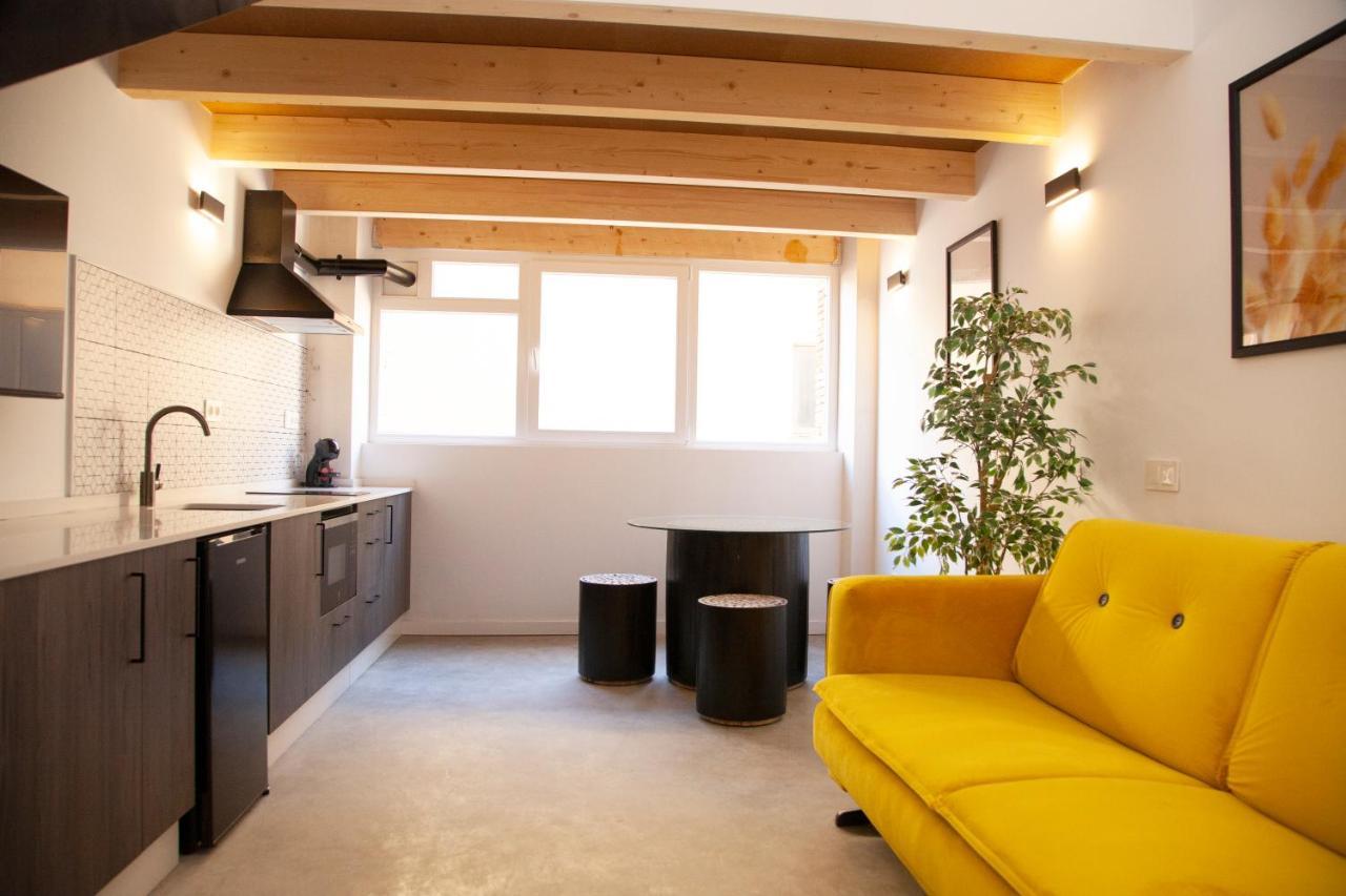 Apartamentos Bocairenthomes, En Pleno Centro De Bocairent, Con Pequena Piscina Y Parking Privado Eksteriør billede