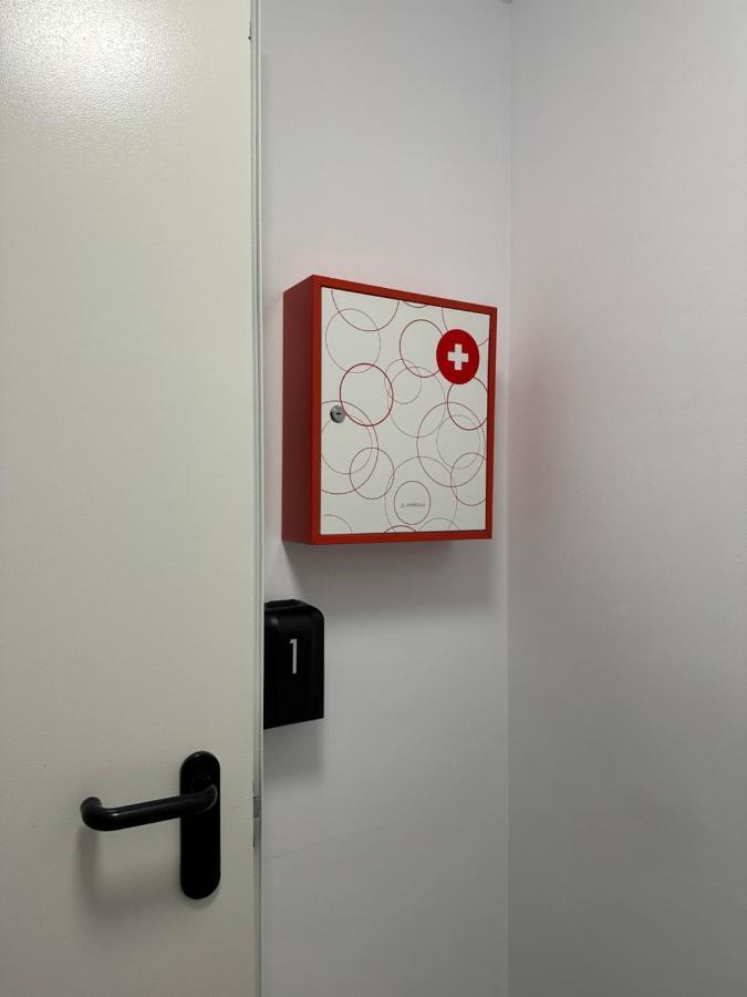 Apartamentos Bocairenthomes, En Pleno Centro De Bocairent, Con Pequena Piscina Y Parking Privado Eksteriør billede