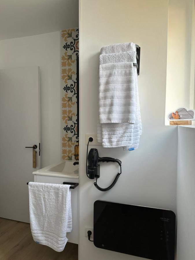 Apartamentos Bocairenthomes, En Pleno Centro De Bocairent, Con Pequena Piscina Y Parking Privado Eksteriør billede