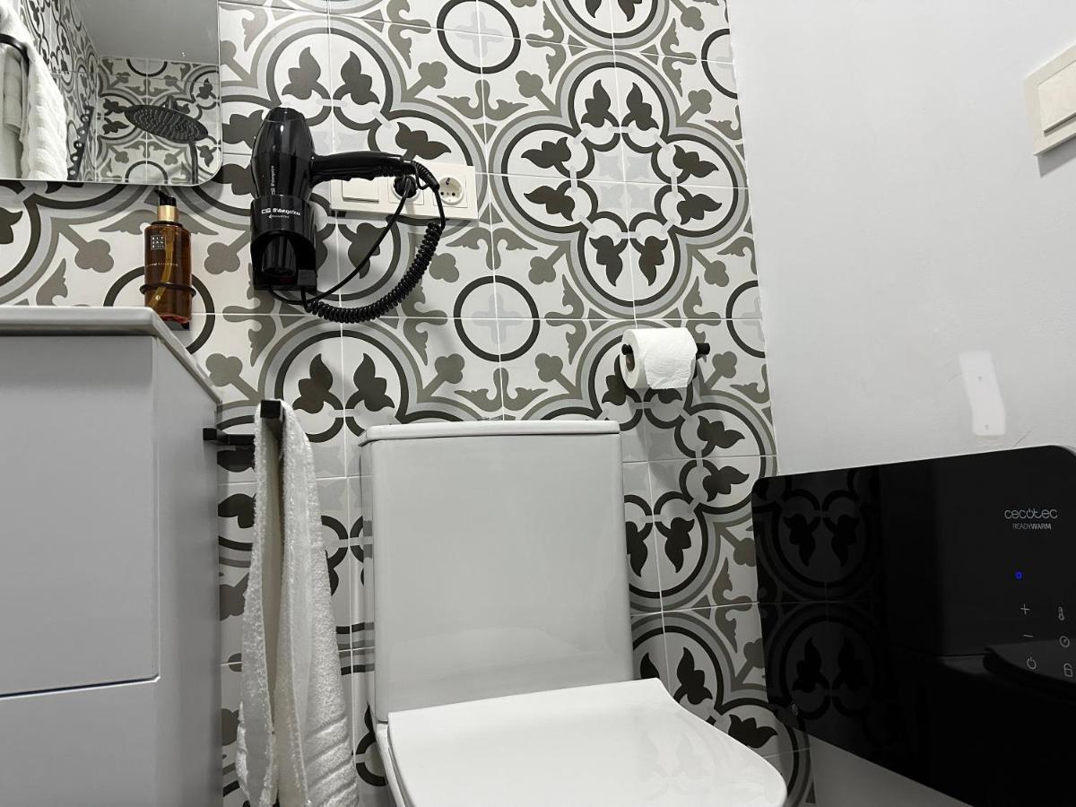 Apartamentos Bocairenthomes, En Pleno Centro De Bocairent, Con Pequena Piscina Y Parking Privado Eksteriør billede