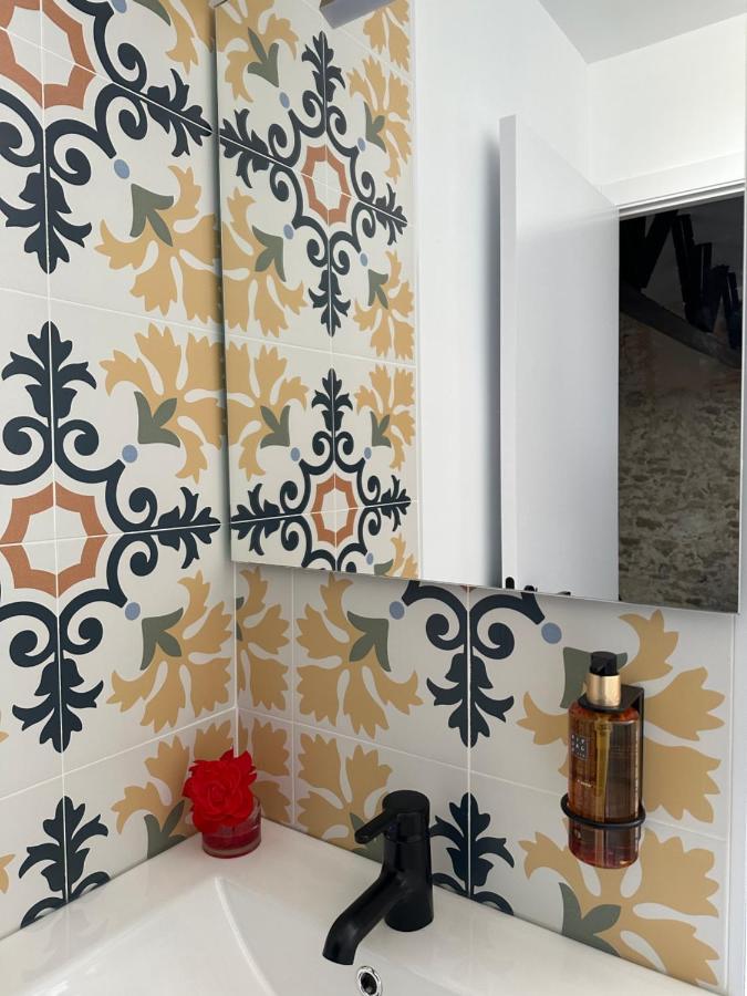 Apartamentos Bocairenthomes, En Pleno Centro De Bocairent, Con Pequena Piscina Y Parking Privado Eksteriør billede