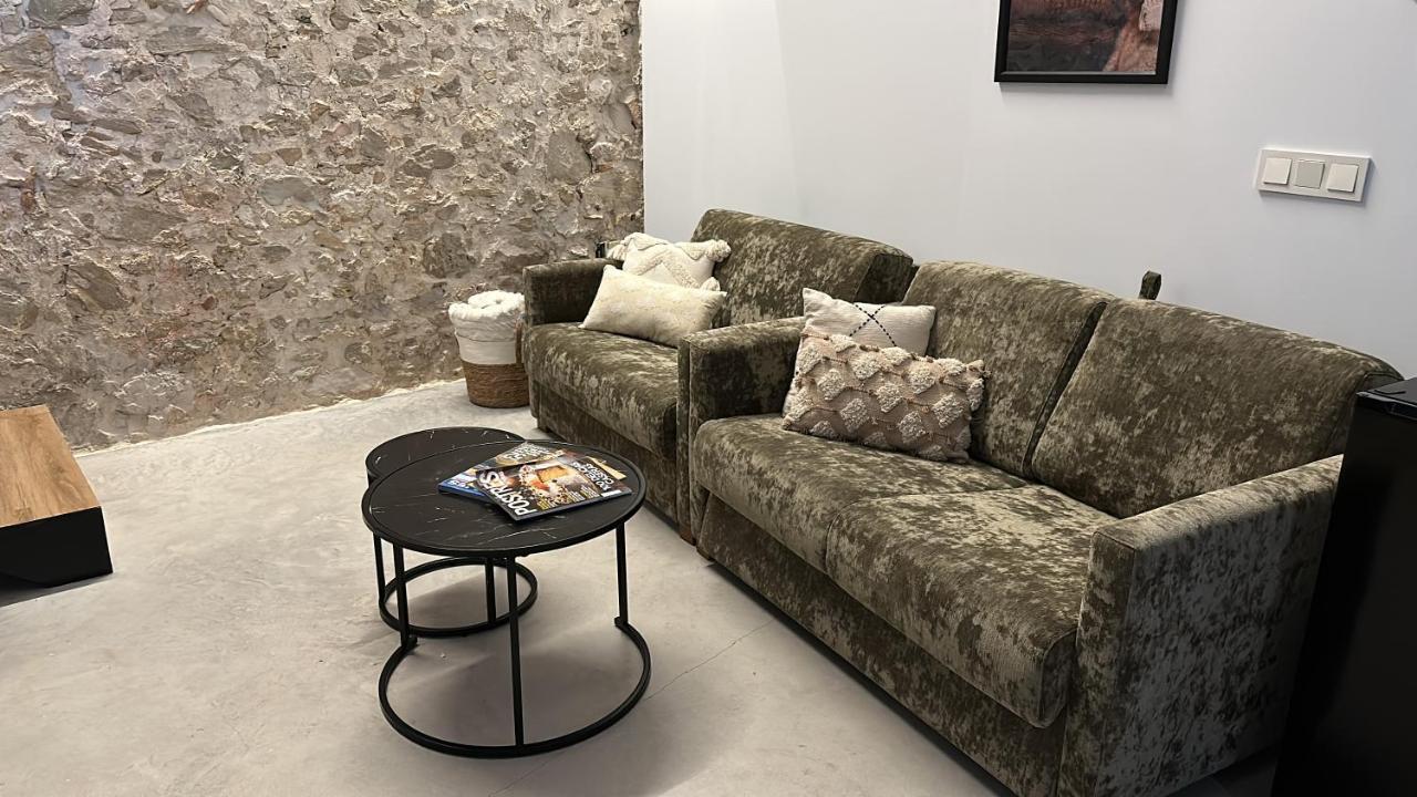 Apartamentos Bocairenthomes, En Pleno Centro De Bocairent, Con Pequena Piscina Y Parking Privado Eksteriør billede