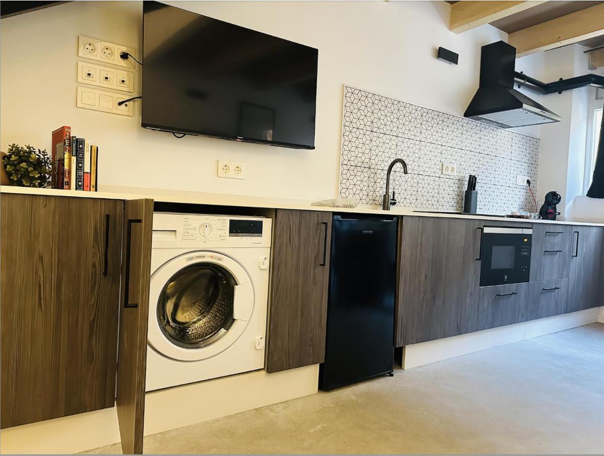 Apartamentos Bocairenthomes, En Pleno Centro De Bocairent, Con Pequena Piscina Y Parking Privado Eksteriør billede